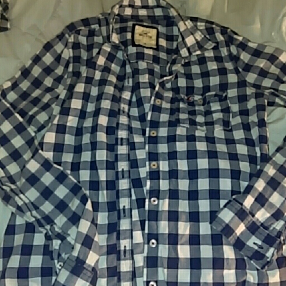 HOLLISTER button up checked plaid M
